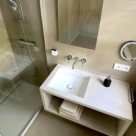 Rozalia Guesthome For 8gst With Pool In Mikonos