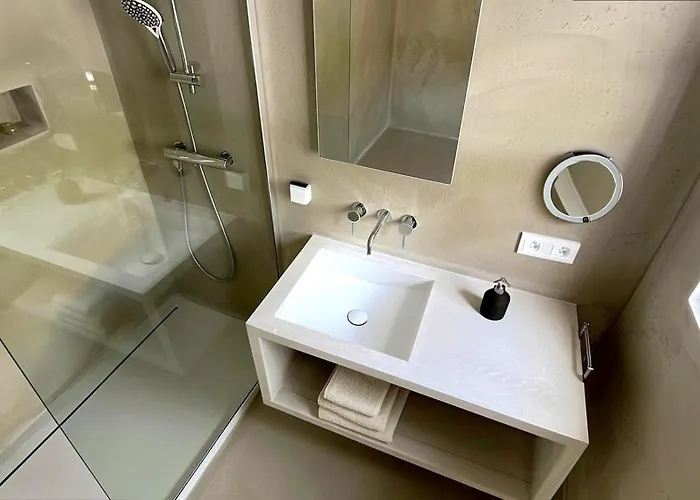 Rozalia Guesthome For 8gst With Pool In Mikonos